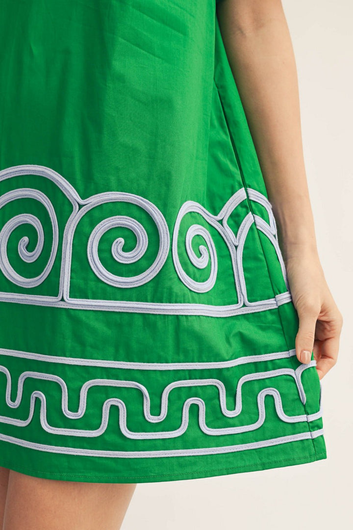 emerald-applique-shift-dress-detail