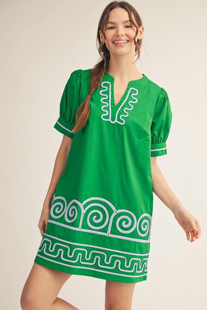 emerald-applique-puff-sleeve-shift-dress-front