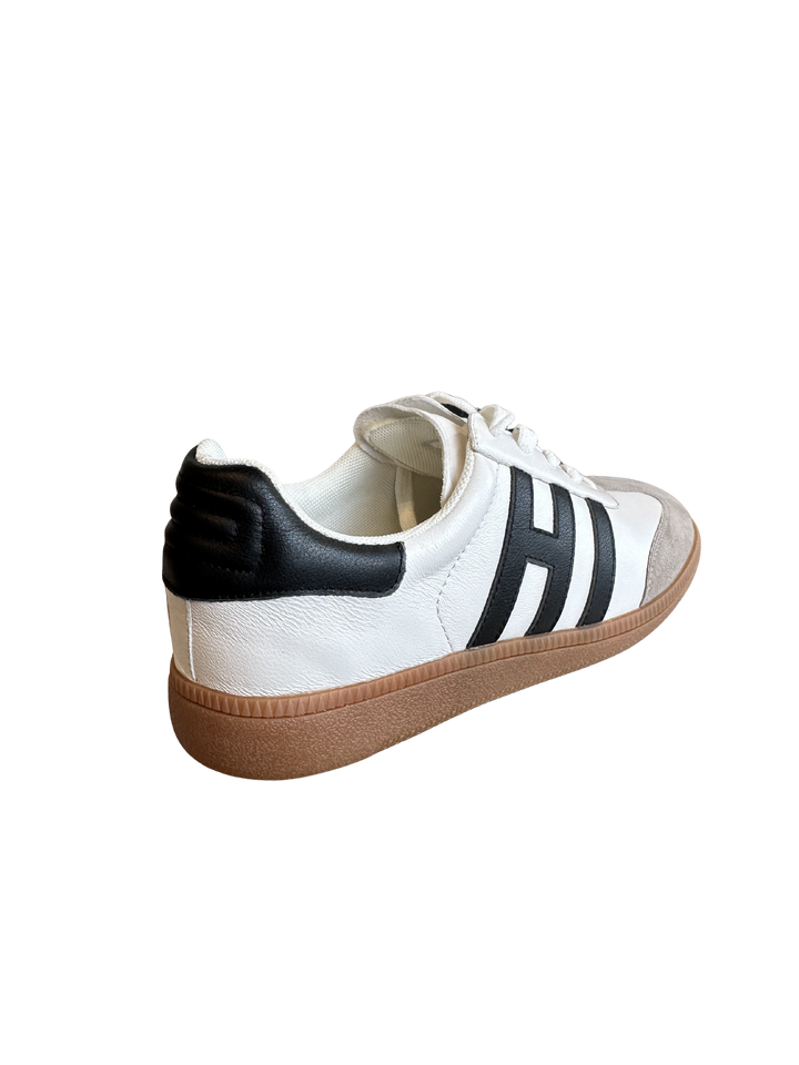 HI Sneaker Black/Off-White