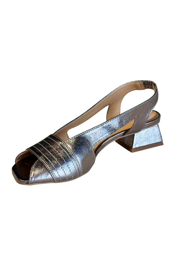 Yara Sling Back Onnix