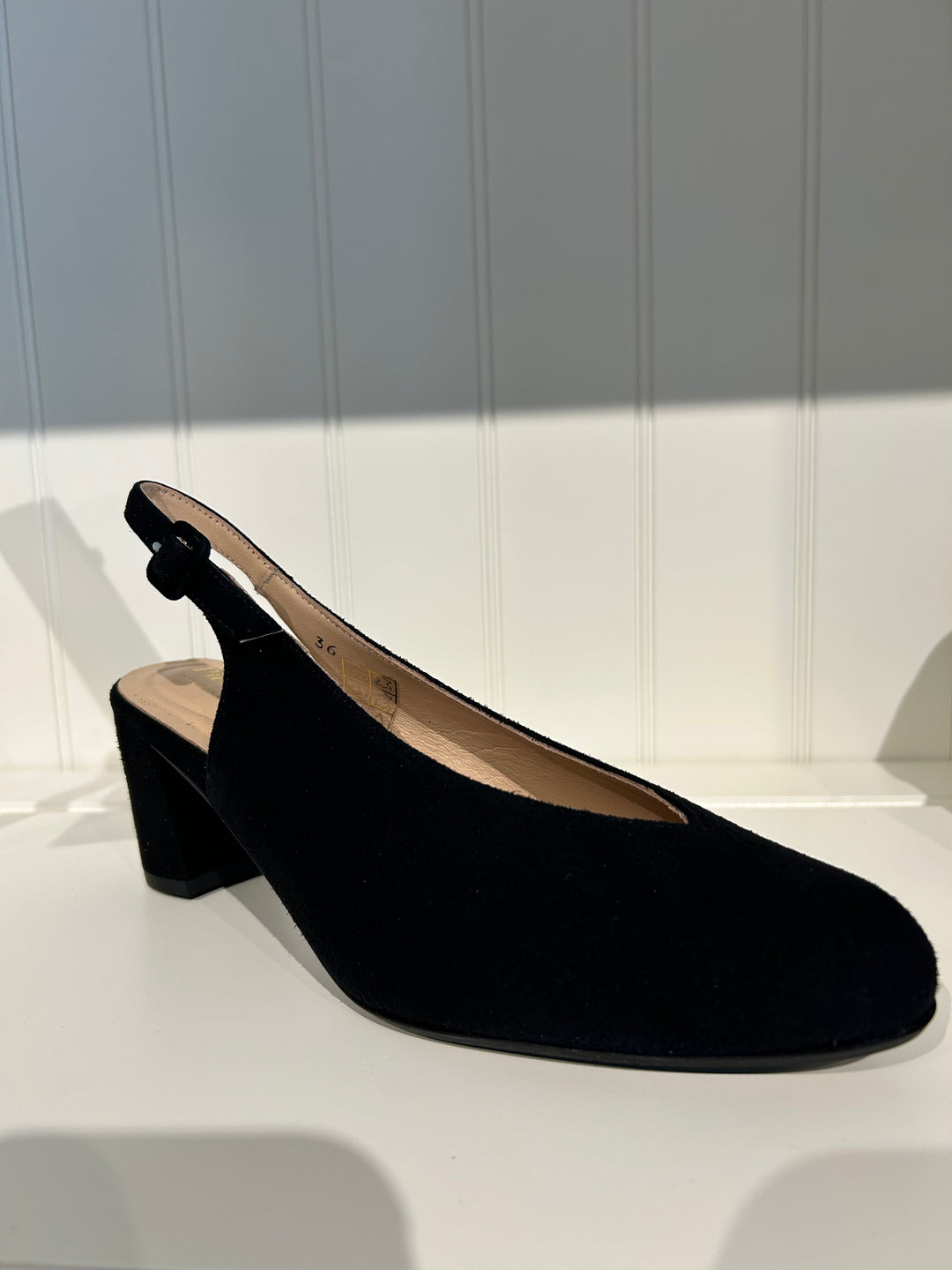Suede Negro