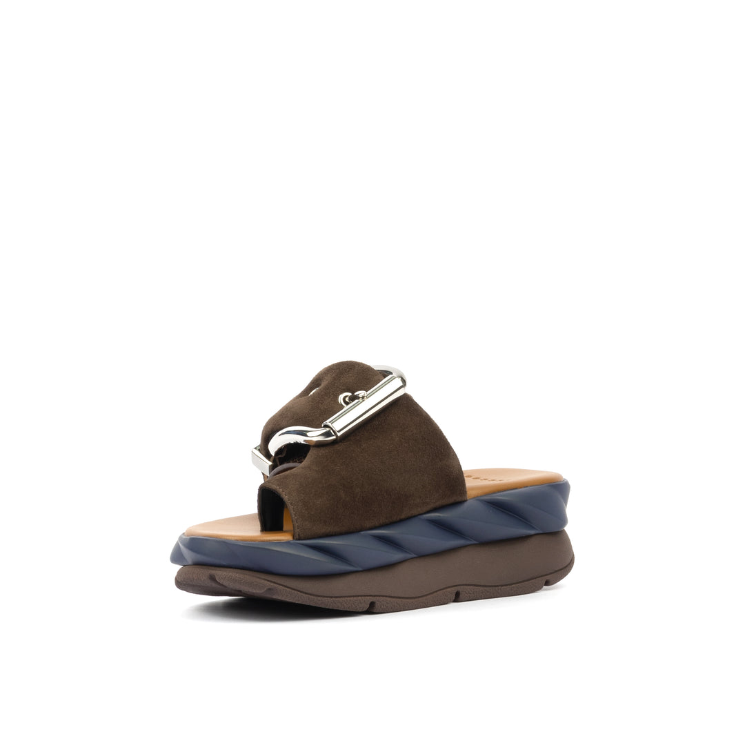 Mellow Glow Sandal in Choco