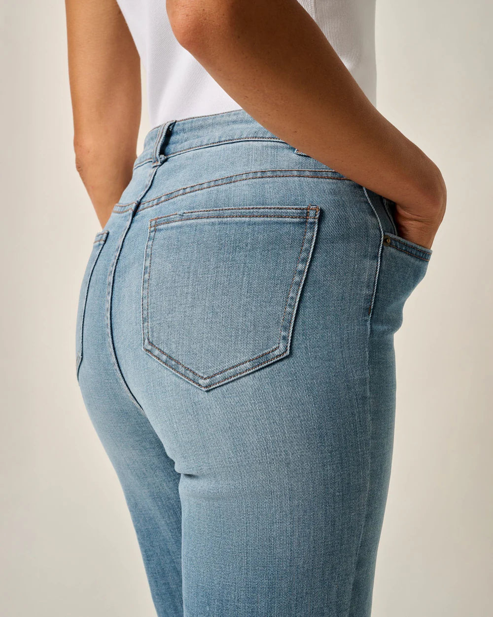 Savanah Light Everyday Wash Jean in Crystal