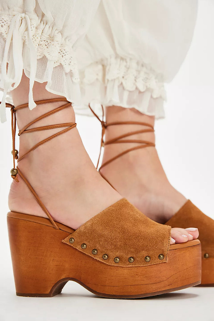 Free People Front Row Wrap Platform Clogs – Vachetta Voyage Suede
