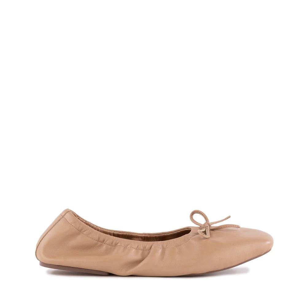 Seychelles Breathless Leather Flat