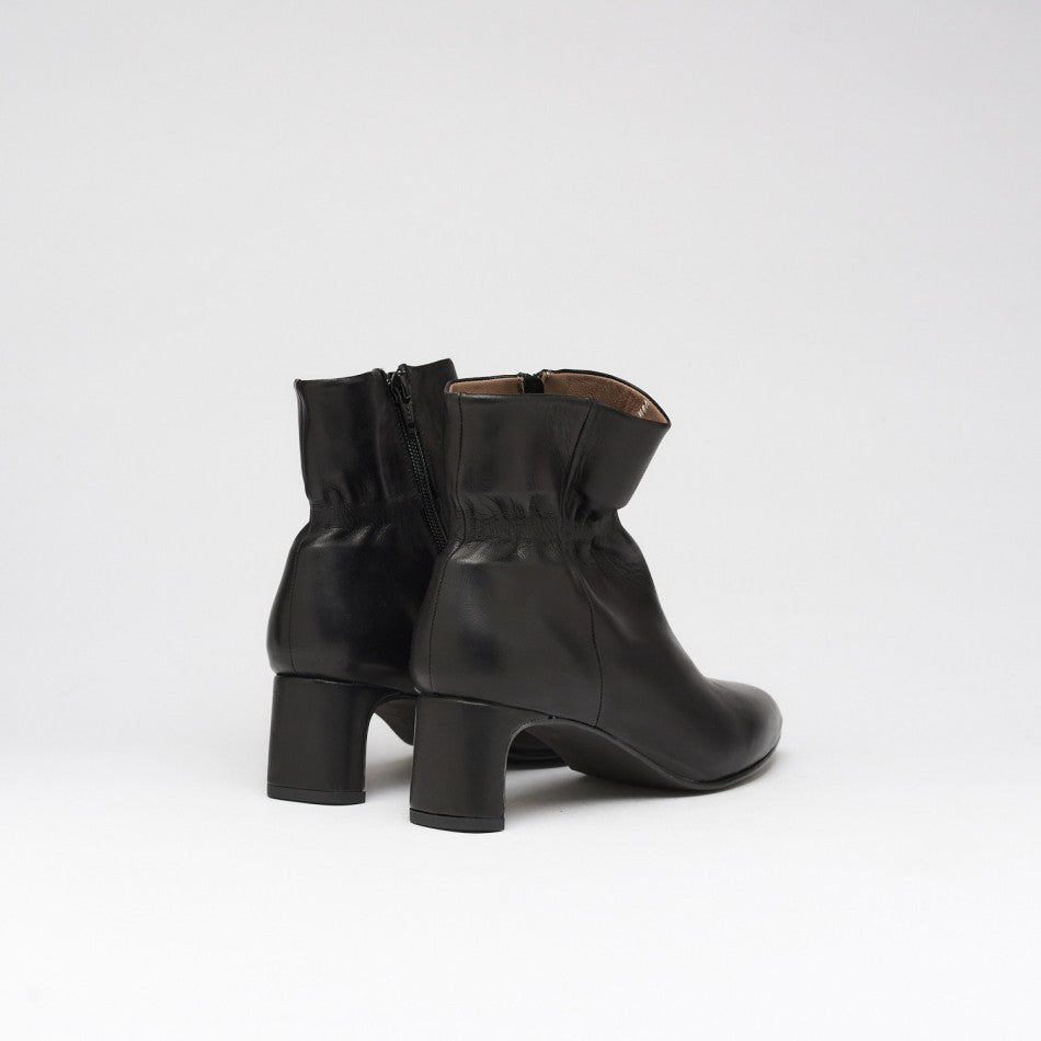 Penny Boot - Black