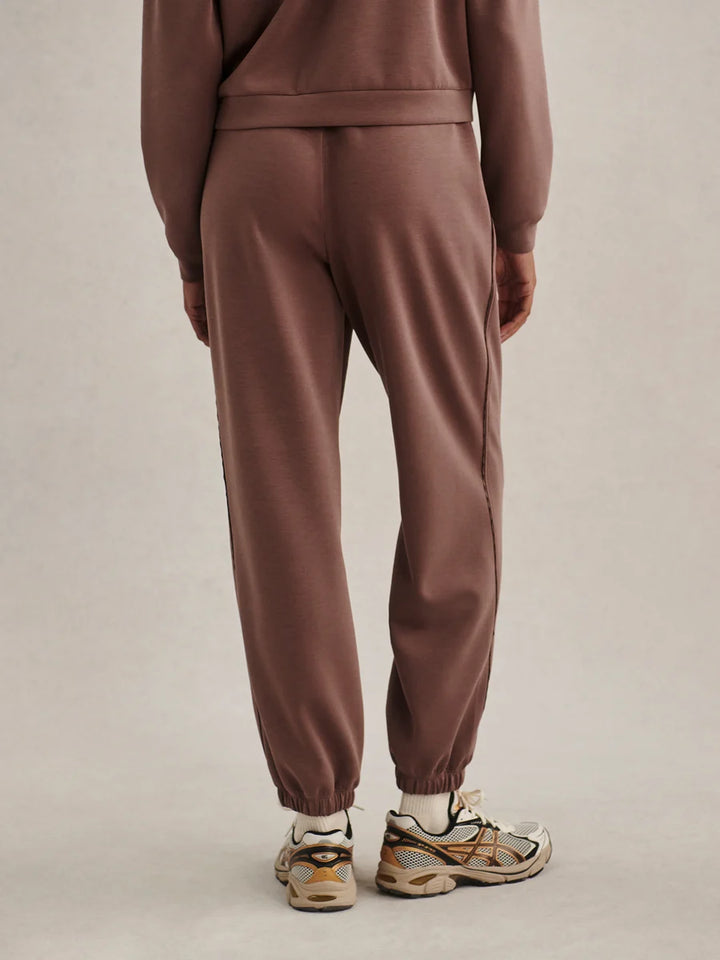 Eli Jogger 27" Coffee Quartz