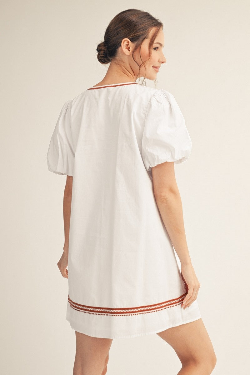 Embroidered Shift Dress – White